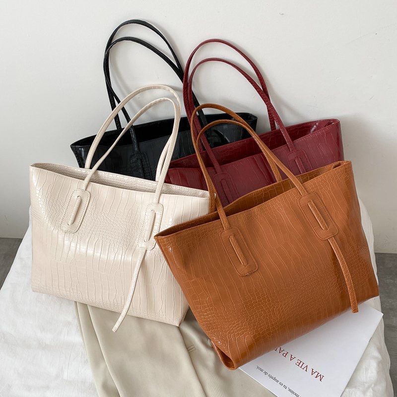 The plain Tote